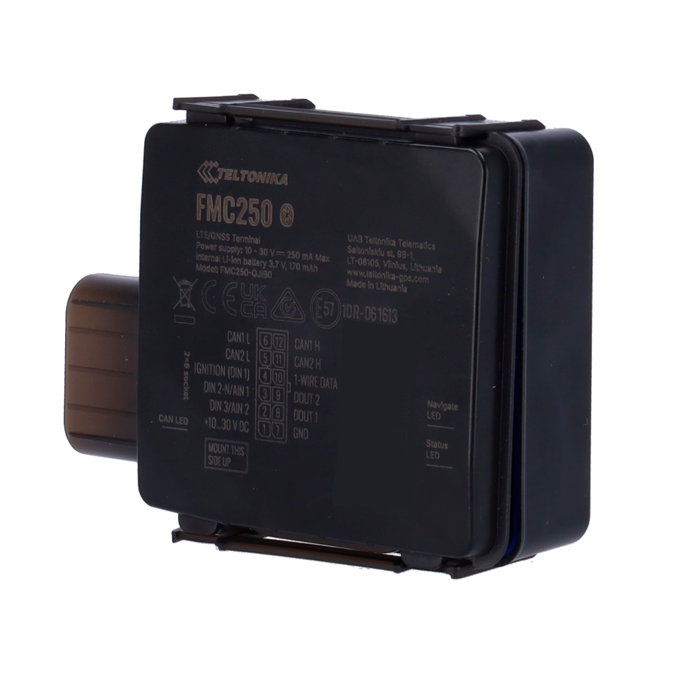 Teltonika Tracker 4G con procesador de datos CAN integrado TK-FMC250
